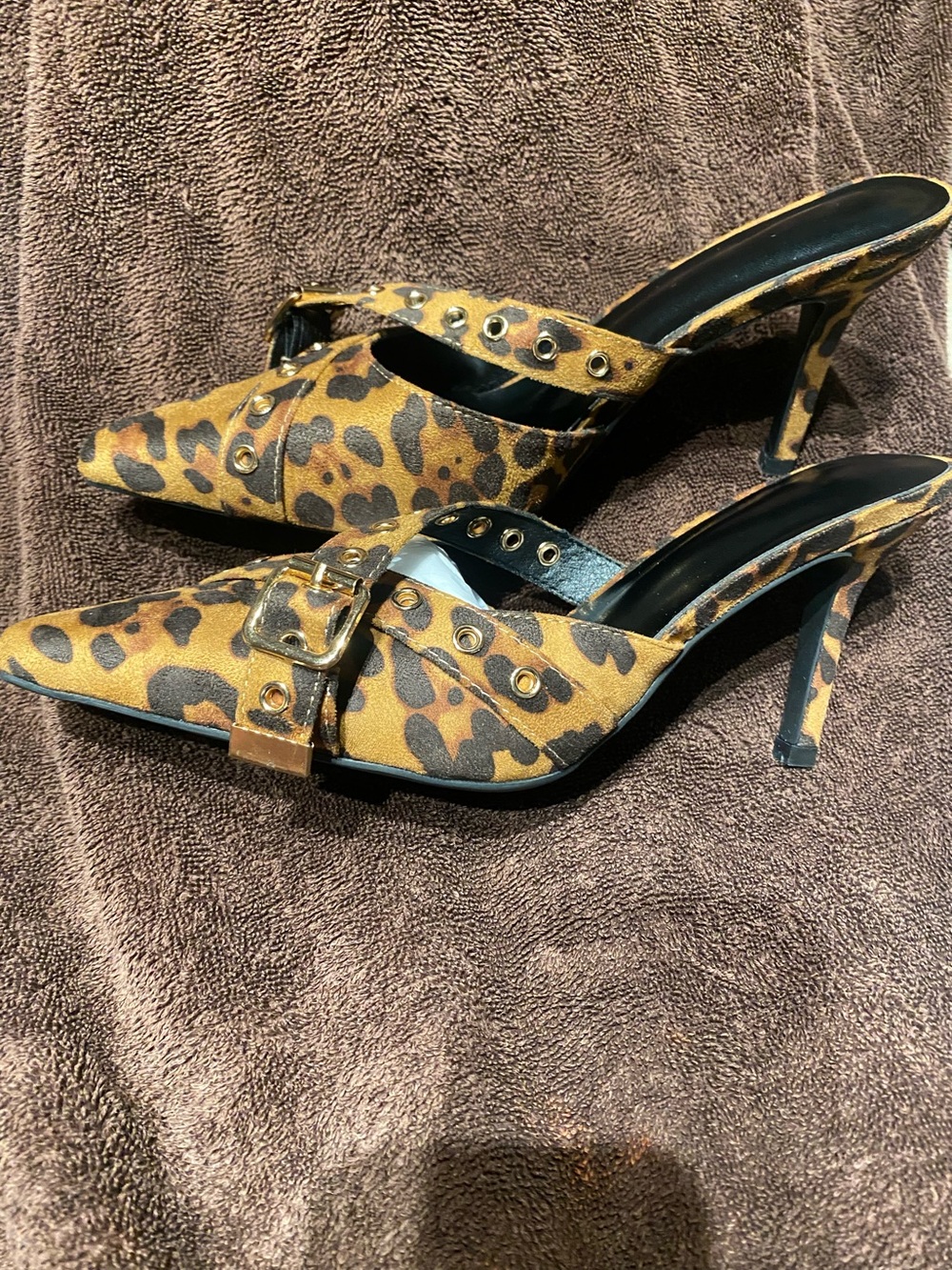 Leopard Print Pointed Toe Mule Heels with Buckle